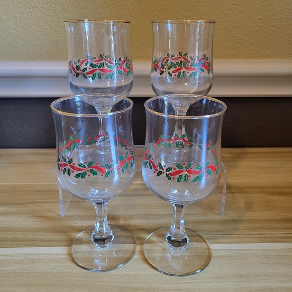 Vintage Set Of 4 Libbey Holly Berry Christmas Gold Rim Wine Water Goblets - Picture 1 of 9